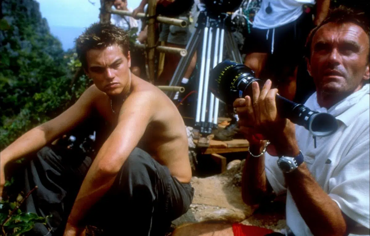 El director británico dirige a Leonardo Di Caprio en “La playa”.