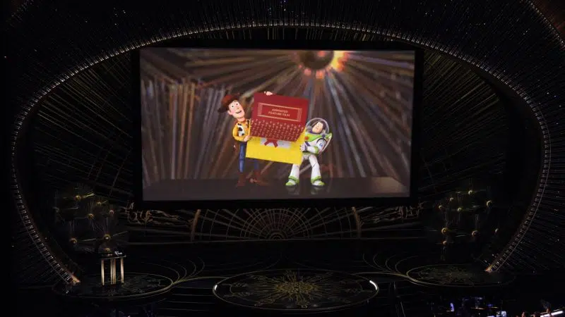 Los personajes de “Toy Story” anunciaron el premio a “Intensa Mente” como mejor película animada durante la última ceremonia de los Premios Oscar.
