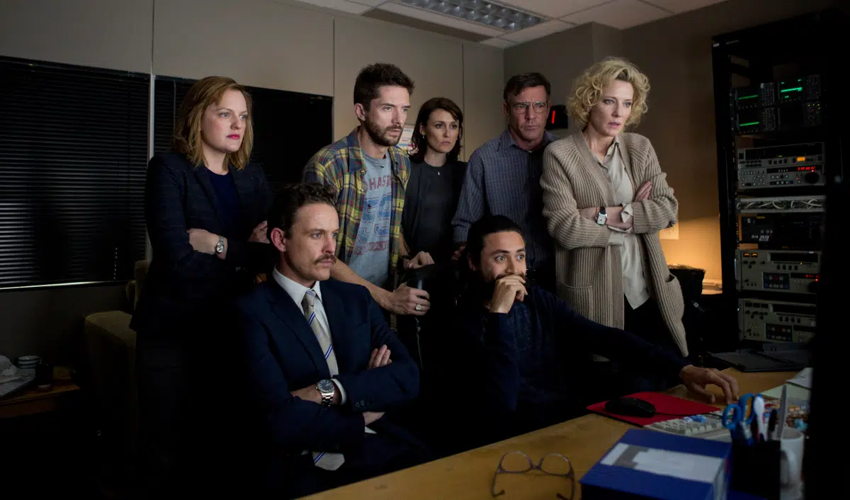 Un gran elenco esteralizado por Cate Blanchett acompaña a Robert en “Sólo la verdad”.