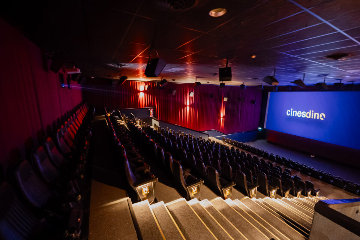 DOLBY ATMOS CINES DINO FOTO 1.jpg