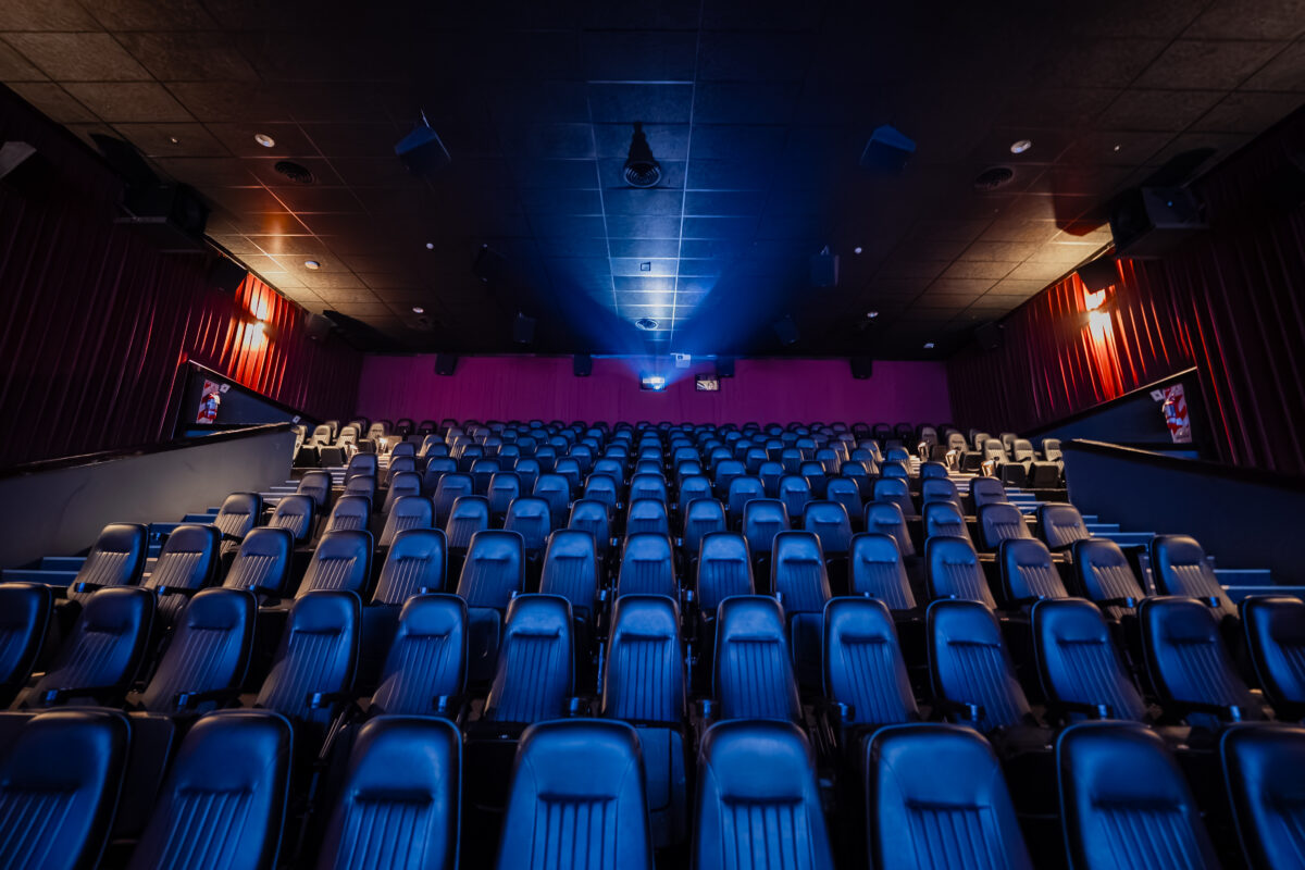 DOLBY ATMOS CINES DINO FOTO 5.jpg